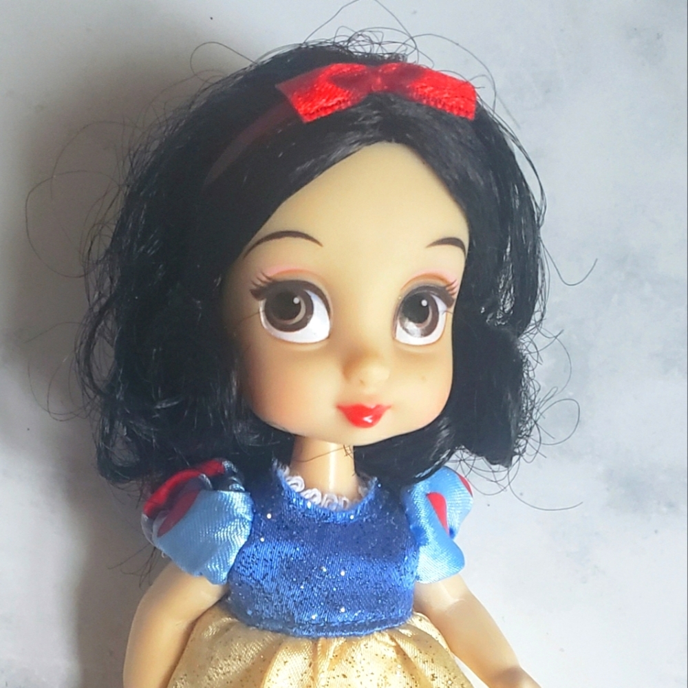 Snow White Disney Store 5" Mini Princess Doll Animators Collection D2